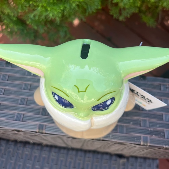 NWT Piggy Bank Mandalorian Star Wars baby yoda ceramic - Picture 4 of 8